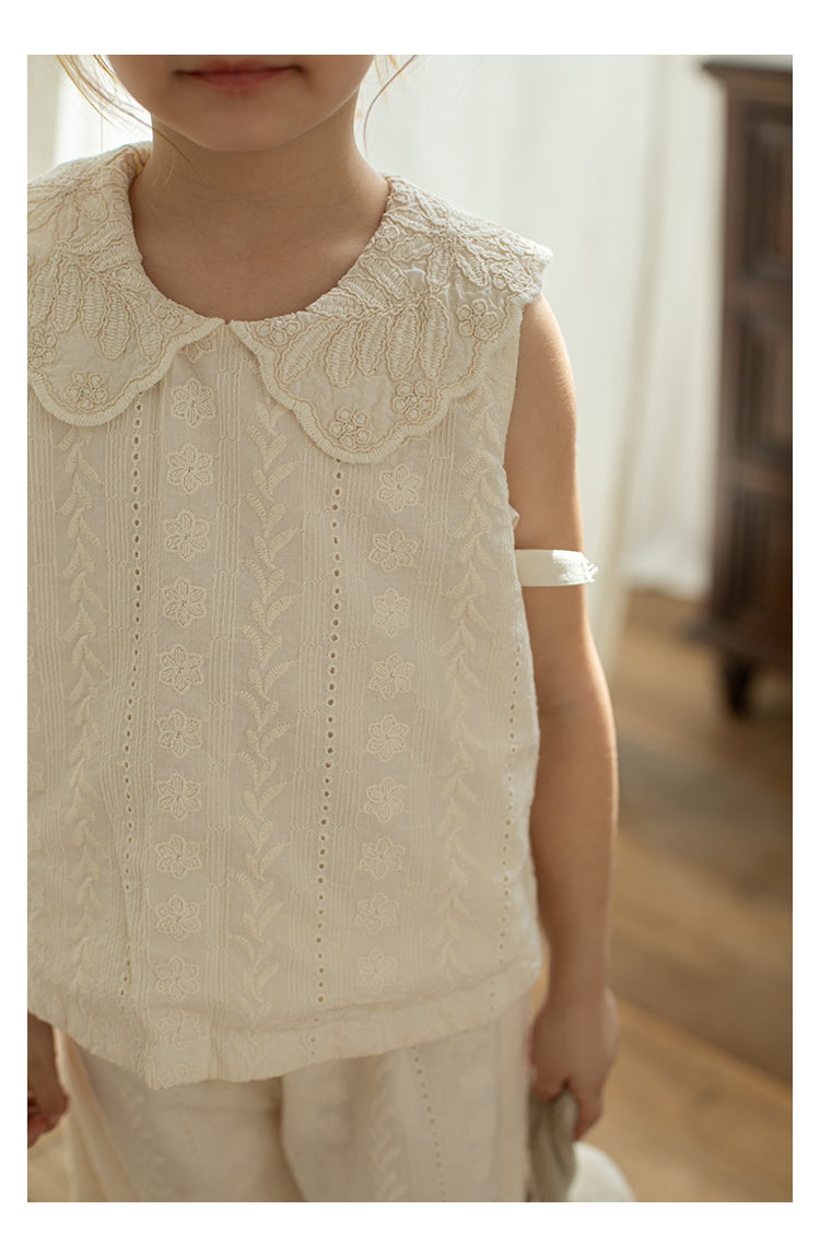 סט חולצה ומכנסיים עם רקמה