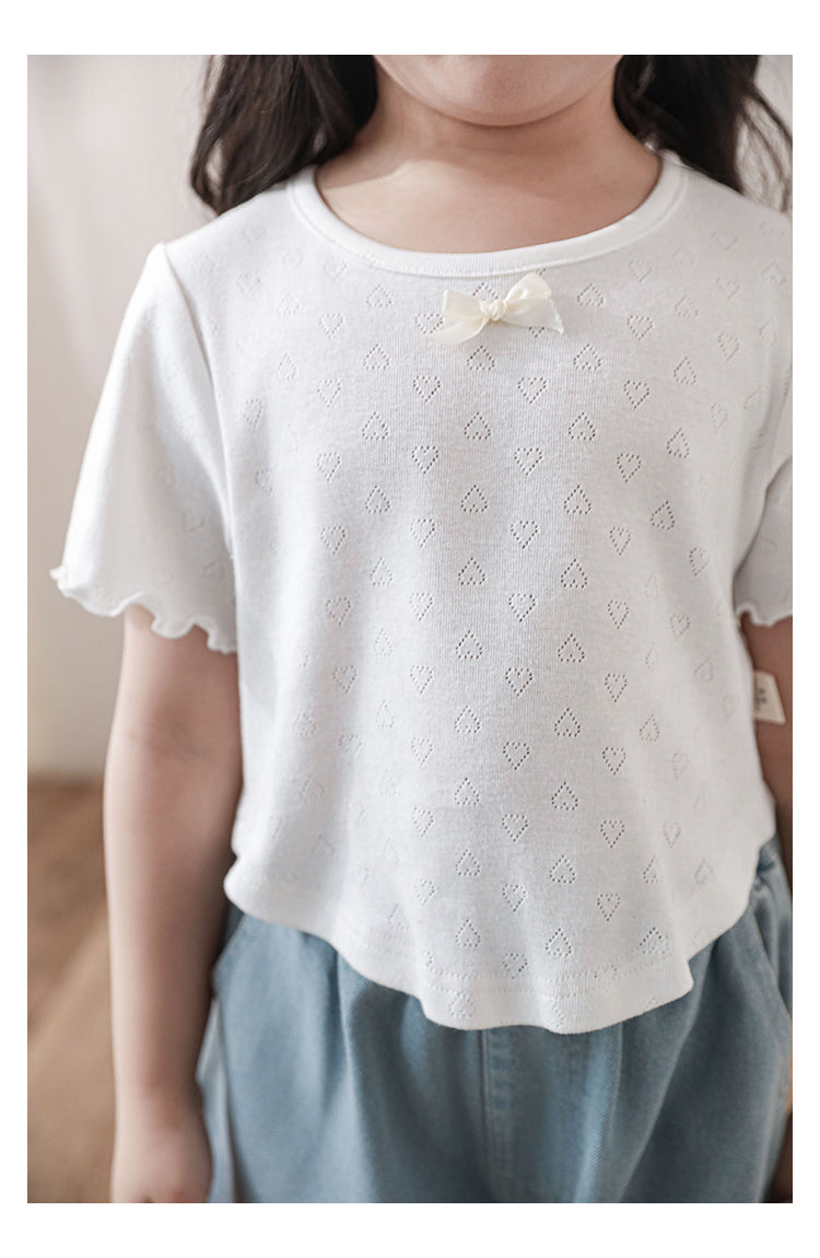 חולצה לבנה עם שרוולים ופפיון - בד מחורר- 100% כותנה