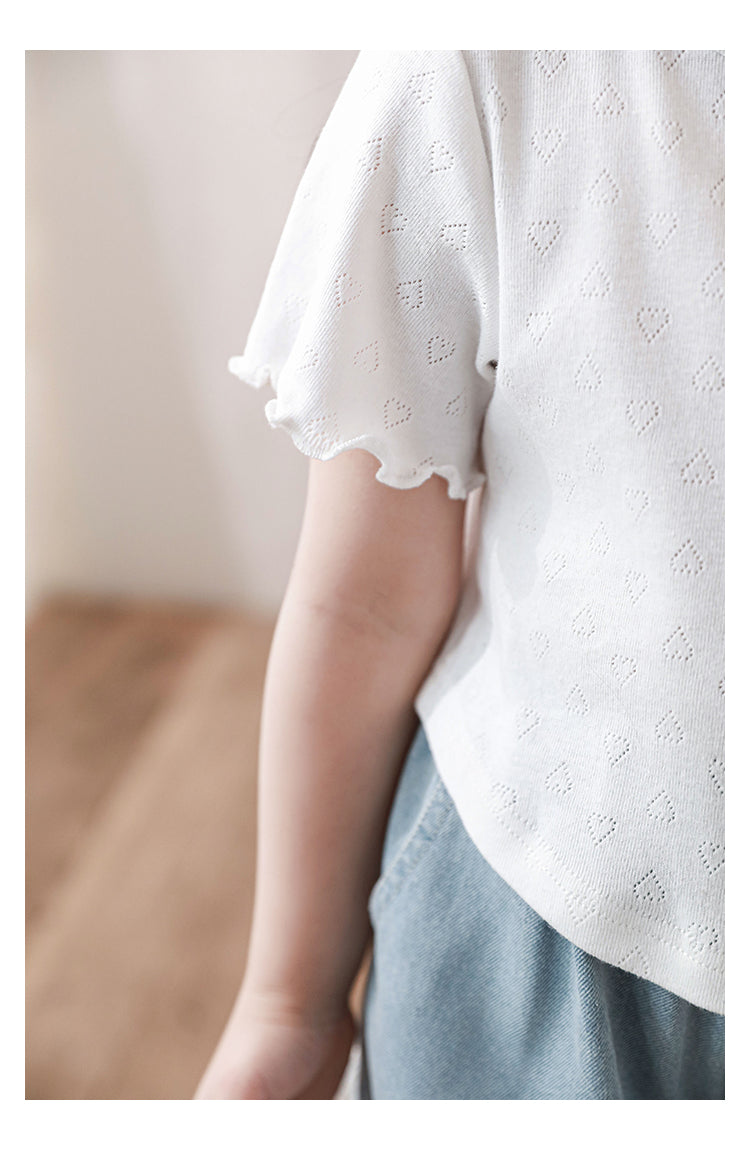 חולצה לבנה עם שרוולים ופפיון - בד מחורר- 100% כותנה