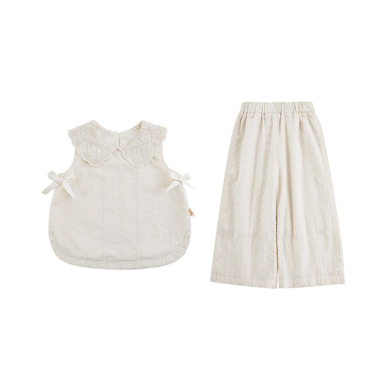 סט חולצה ומכנסיים עם רקמה