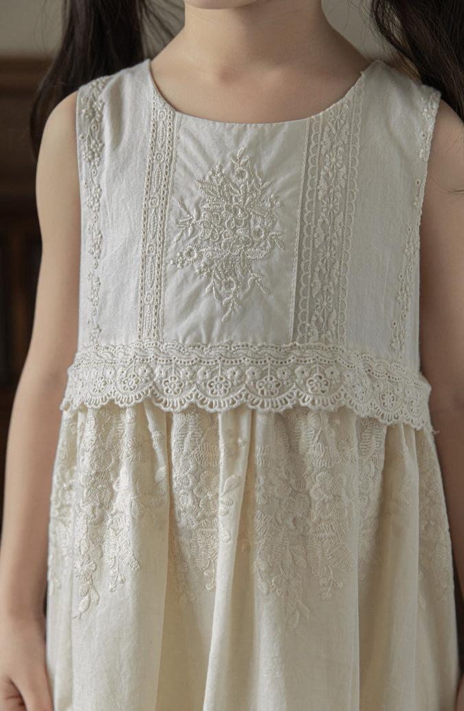 שמלה פרחונית רקומה