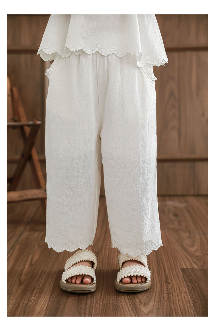 חליפה לבנה ז׳קרד עם רקמה - 100% כותנה